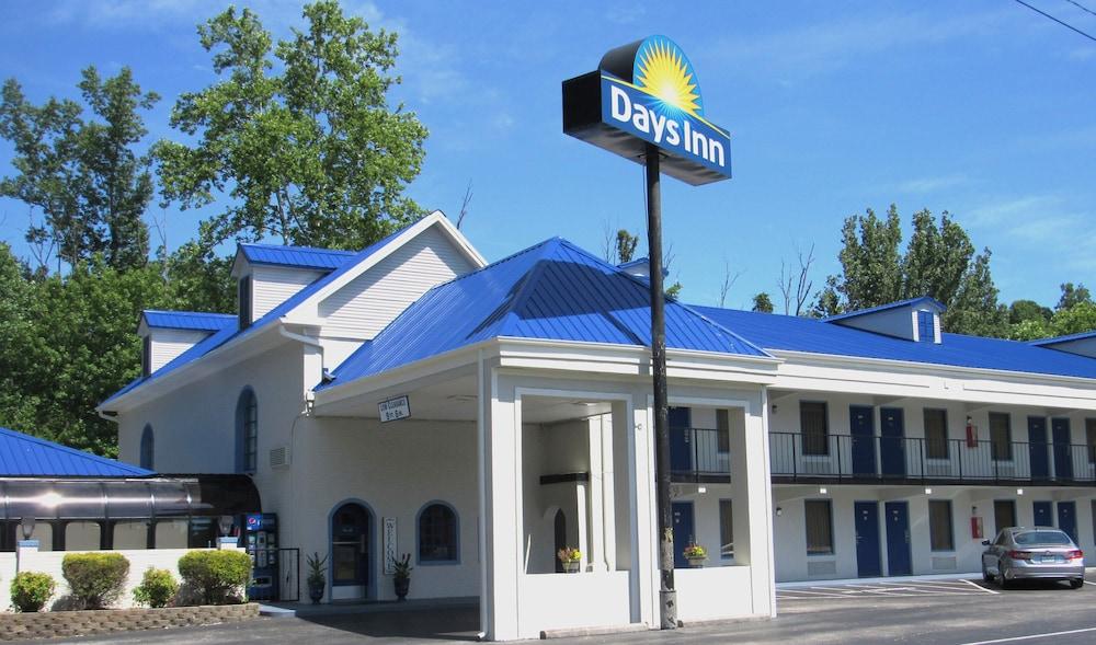 Days Inn By Wyndham Harriman Экстерьер фото